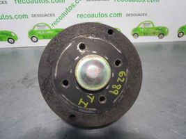 Renault Clio III Pivot de moyeu arrière 7700416374