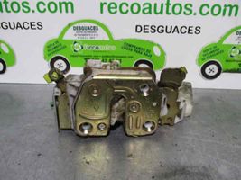 Nissan Navara Zamek drzwi przednich 805525P003