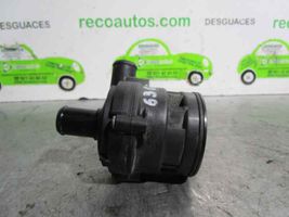 Mercedes-Benz R W251 Pompe de circulation d'eau A2118350364