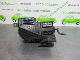 KIA Rio Saugiklių blokas OK53A67740