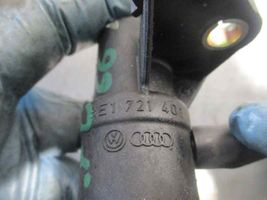 Audi A4 S4 B5 8D Pompa della frizione 8E1721401