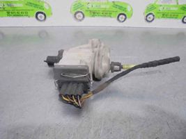 Volkswagen PASSAT B5 Takaoven lukitusmoottori 3A0862153B