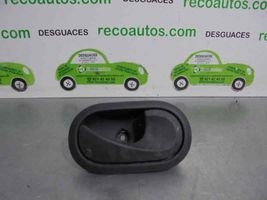 Renault Kangoo II Poignée inférieure de porte avant 8248310580