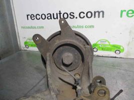 Mercedes-Benz Vito Viano W638 Fuso a snodo con mozzo ruota posteriore 6383521404