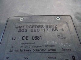 Mercedes-Benz CLK A209 C209 Amplificateur de son 2038201785
