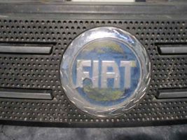 Fiat Idea Atrapa chłodnicy / Grill 735357980