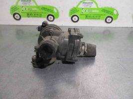 Toyota Prius (XW10) Pompe de circulation d'eau 8726047020