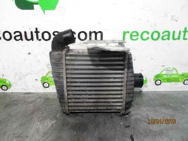 Hyundai Trajet Chłodnica powietrza doładowującego / Intercooler 2827027110