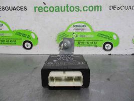 Toyota Avensis T250 Unidad de control/módulo del bloqueo de puertas 8974105030