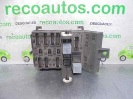 Renault Laguna I Modulo fusibile 7700821586