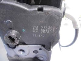 Citroen C5 Zamek drzwi przednich 574390