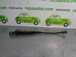 Opel Combo C Braccio della spazzola tergicristallo posteriore 09225630