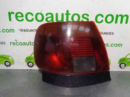 Audi A4 S4 B5 8D Lampa tylna 8D0945095A