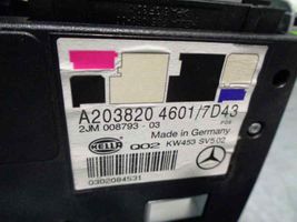Mercedes-Benz C W203 Panel oświetlenia wnętrza kabiny A2038204601