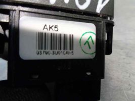 KIA Sportage Autres commutateurs / boutons / leviers 937903U010