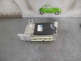 Toyota Yaris Module de fusibles 892210D470