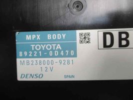 Toyota Yaris Module de fusibles 892210D470