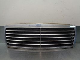 Mercedes-Benz E W210 Grille de calandre avant 2108880123