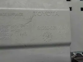 Toyota Auris E210 Rivestimento della console di illuminazione installata sul rivestimento del tetto 8126002100