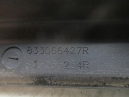 Renault Kadjar Vetro del deflettore posteriore 833066427R