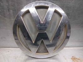 Volkswagen Touareg I Значок производителя 7L6853630A