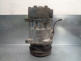 Renault Clio I Ilmastointilaitteen kompressorin pumppu (A/C) 7700272400