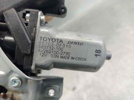 Toyota Yaris Elektryczny podnośnik szyby drzwi przednich 857020F010