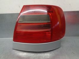 Audi A4 S4 B5 8D Lampa tylna 8D0945112D