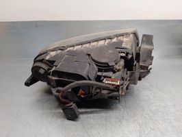 Volkswagen Touareg I Lampa przednia 7L6941015BK