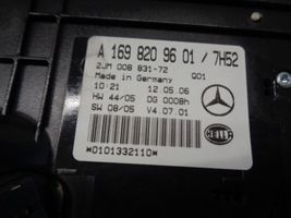 Mercedes-Benz A W169 Отделка консоли освещения A1698209601