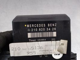 Mercedes-Benz E W210 Unité de commande / module de verrouillage centralisé porte 2108203426