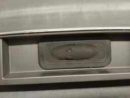 Renault Fluence Rączka / Uchwyt klapy tylnej / bagażnika 8200076256
