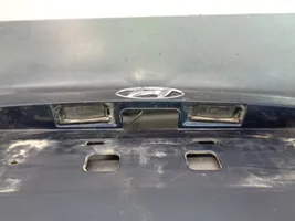 Hyundai Terracan Poignée de coffre hayon arrière 87311H1030