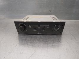 Renault Megane II Panel / Radioodtwarzacz CD/DVD/GPS 8200338527