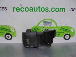 Renault Megane III Boutons / interrupteurs volant 255520014R