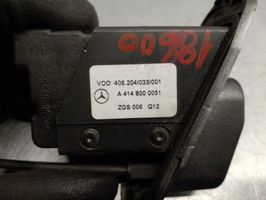 Mercedes-Benz Vaneo W414 Polttoainetankin korkin lukon moottori A4148000051