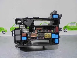 Toyota Prius (XW50) Module de fusibles 