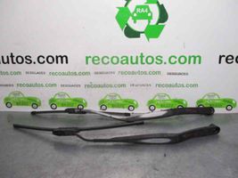 Hyundai Sonata Front wiper blade arm 983203K000