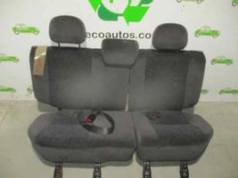 Opel Frontera B Second row seats 