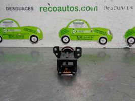 Mitsubishi Colt Autres commutateurs / boutons / leviers 