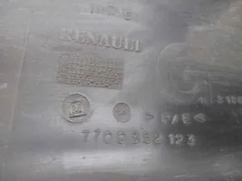 Renault Master II Coin du pare-chocs avant 