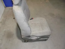 Nissan PickUp Fotel przedni pasażera 