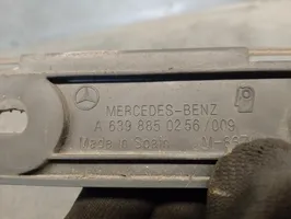 Mercedes-Benz Vito Viano W639 Moldura embellecedora A6398850256