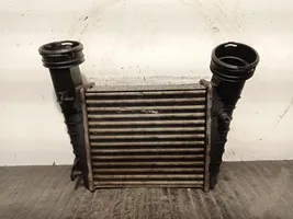 Volkswagen PASSAT B5 Chłodnica powietrza doładowującego / Intercooler 3B0145805D