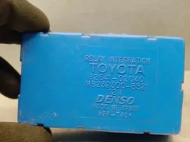 Toyota Corolla E110 Modulo fusibile 8264102040