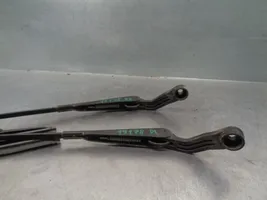 Suzuki Vitara (ET/TA) Front wiper blade arm 3831056B00