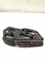 Volkswagen Polo IV 9N3 Support de montage de pare-chocs avant 