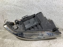 Audi A4 S4 B5 8D Lampa przednia 