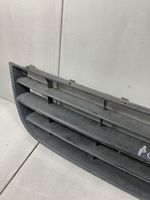 Volkswagen Polo IV 9N3 Grille inférieure de pare-chocs avant 