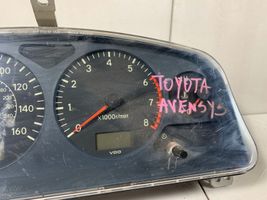 Toyota Avensis T220 Compteur de vitesse tableau de bord 